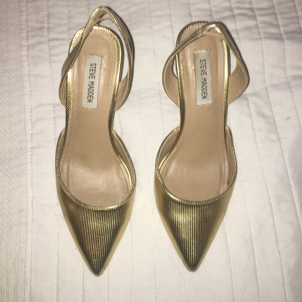 STEVE MADDEN GOLD VALLORY HEELS 7